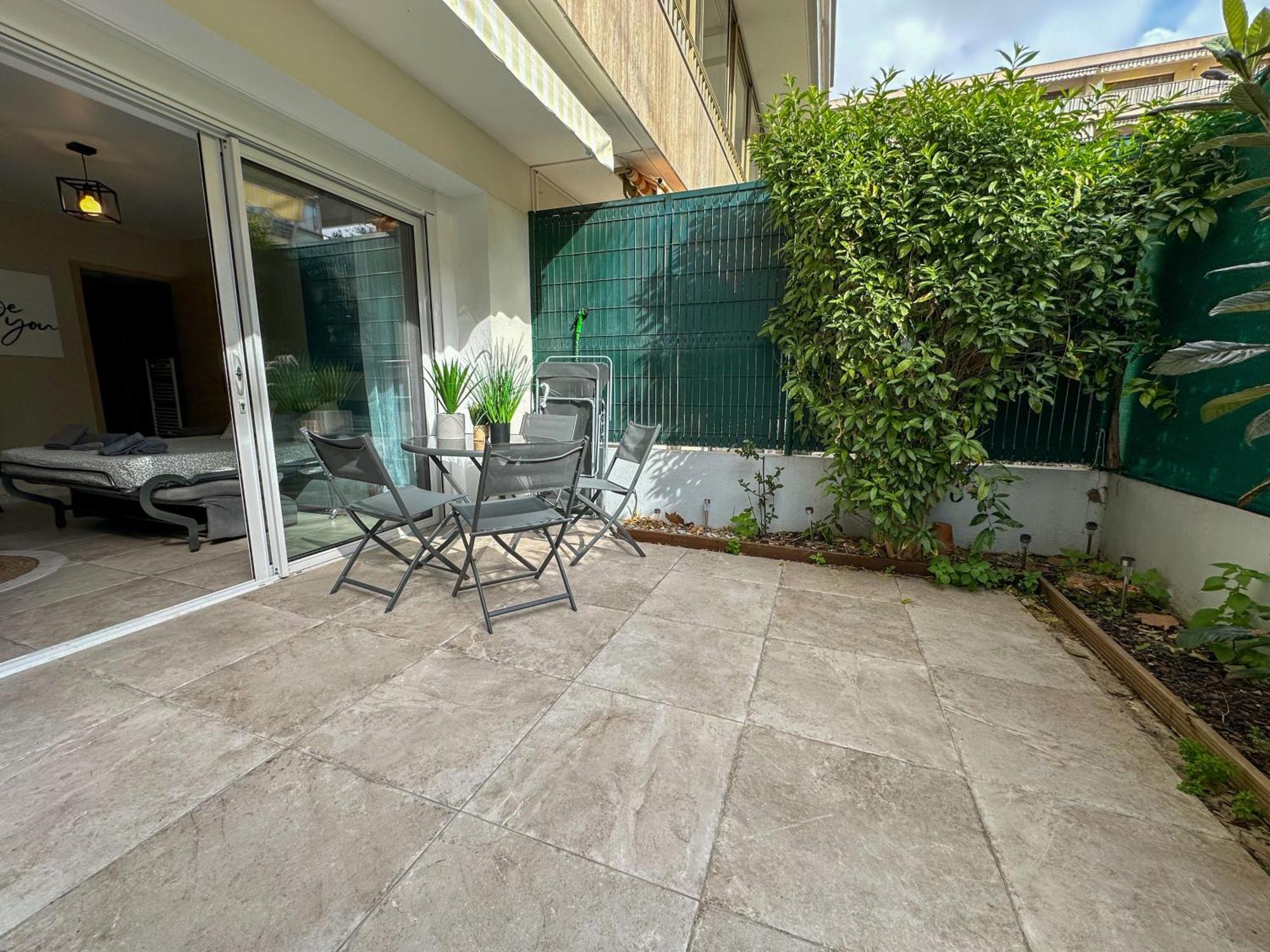 Cosy Madrid, Appartement Proche De La Mer Кан Екстериор снимка